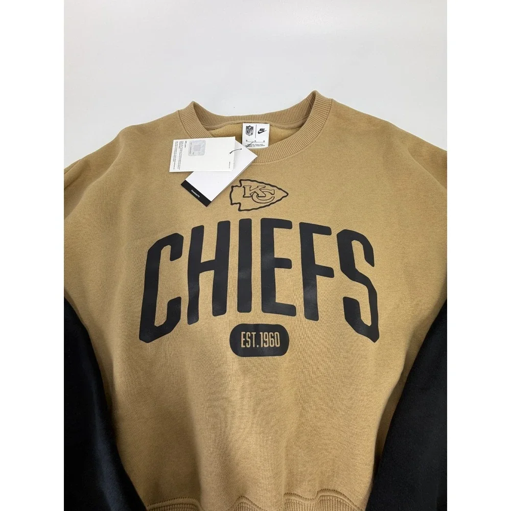 Kansas City Chiefs Nike Womens Oversized Beige Fleece Crew Sweatshirt Size M NWT